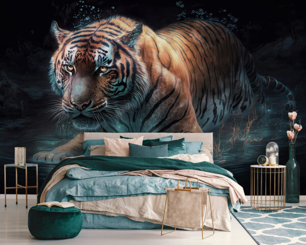 O tigre espreita silenciosamente através da água Papel de parede O tigre espreita silenciosamente através da água