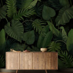 Papel de parede Padrão verde exuberante de folhas tropicais.
