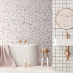 Papel de parede Padrão de terrazzo colorido em exposição.