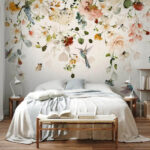 Papel de parede O beija-flor paira sob o arco floral.