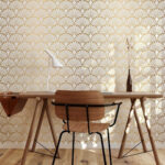 Papel de parede Design elegante com padrão floral bege.