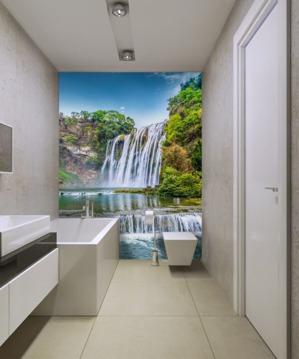 Cascata de água no meio de uma vegetação luxuriante Papel de parede Cascata de água no meio de uma vegetação luxuriante