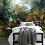 Papel de parede Floresta tropical exuberante, repleta de flora vibrante.