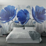 Papel de parede Flores azuis vibrantes em flor.