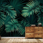 Papel de parede Padrão de folhas tropicais sobre fundo preto.