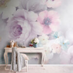 Papel de parede Flores caprichosas com uma borboleta delicada.