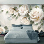 Papel de parede Rosas elegantes com borboletas delicadas.