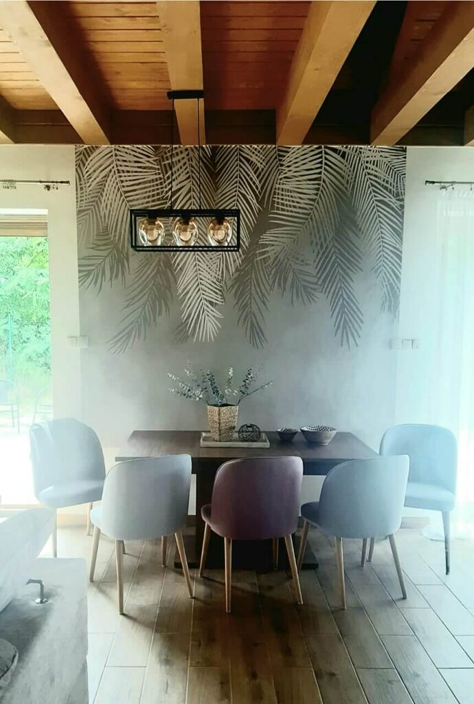 Imagem #12 de Emily N.