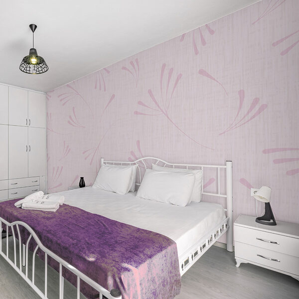 Padrão floral cor-de-rosa sobre um fundo branco Papel de parede Padrão floral cor-de-rosa sobre um fundo branco